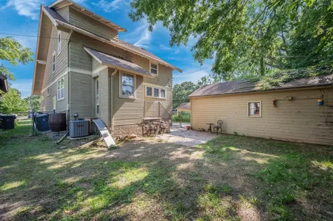 406 W Lewis Street Mankato MN 56001