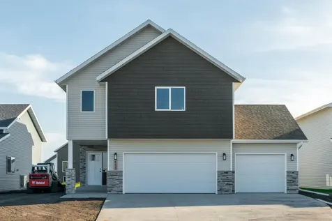 6220 68TH Street S Horace ND 58047