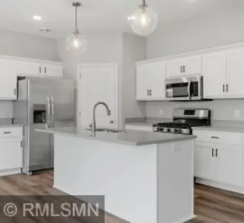 10574 Goodview Avenue S Cottage Grove MN 55016