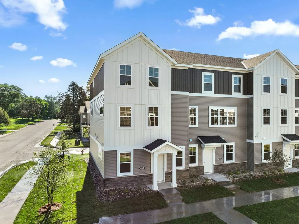 1517 Trellis Lane West Saint Paul MN 55118