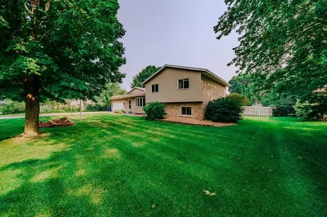 5708 Nightingale Court Saint Cloud MN 56303