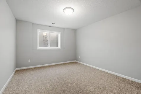 913 Buffalo Street NW Delano MN 55328