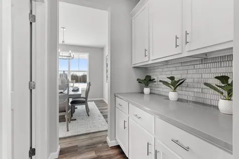 913 Buffalo Street NW Delano MN 55328