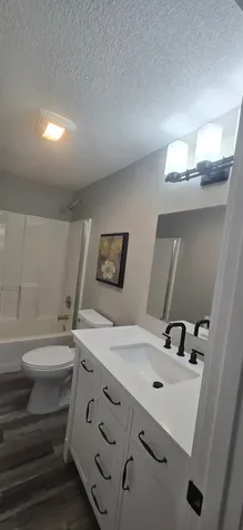 12 Oakley Avenue Saint Paul MN 55104