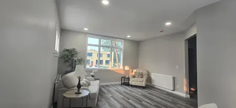 12 Oakley Avenue Saint Paul MN 55104