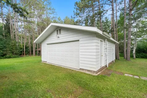 27 Maple Drive Esko MN 55733