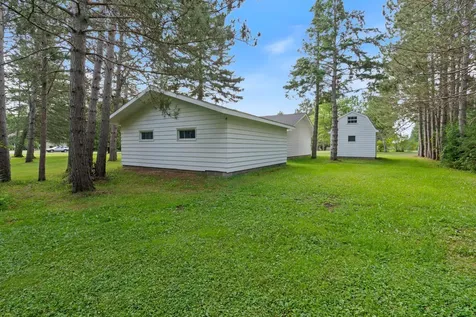 27 Maple Drive Esko MN 55733