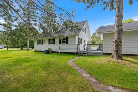 27 Maple Drive Esko MN 55733