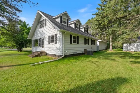 27 Maple Drive Esko MN 55733