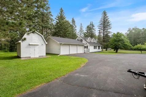 27 Maple Drive Esko MN 55733