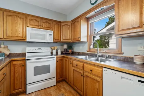27 Maple Drive Esko MN 55733