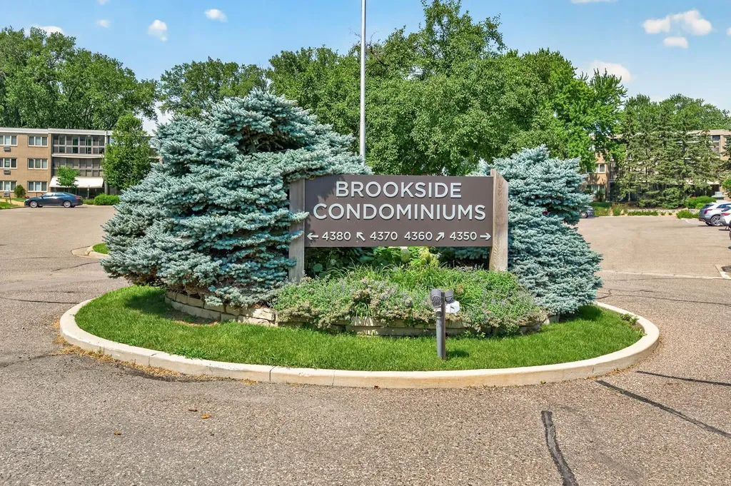 4360 Brookside Court Edina MN 55436