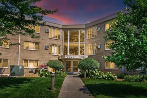 4360 Brookside Court Edina MN 55436