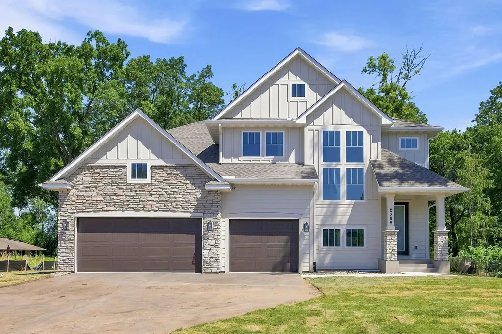 2399 Laurie Court W Roseville MN 55113