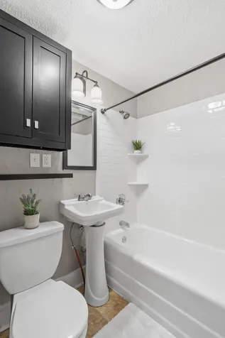 215 E 48th Street Minneapolis MN 55419