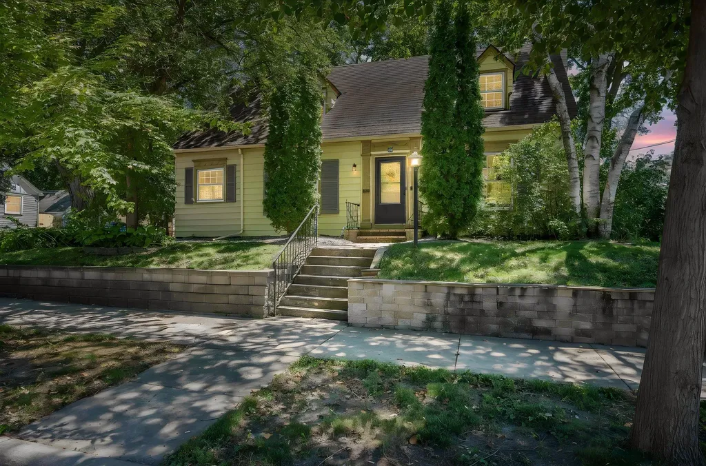 115 Bradley Street Mankato MN 56001