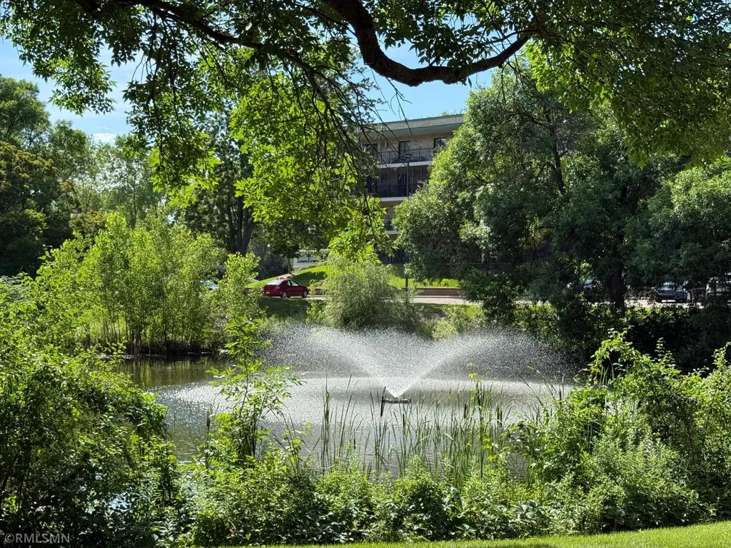 10511 Cedar Lake Road Minnetonka MN 55305