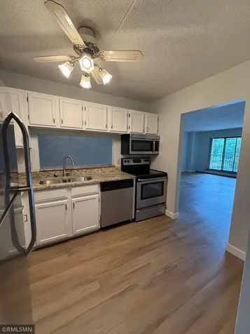 10511 Cedar Lake Road Minnetonka MN 55305