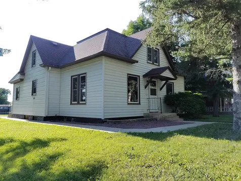 321 S Main Street Sanborn MN 56083