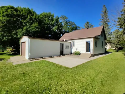 321 S Main Street Sanborn MN 56083