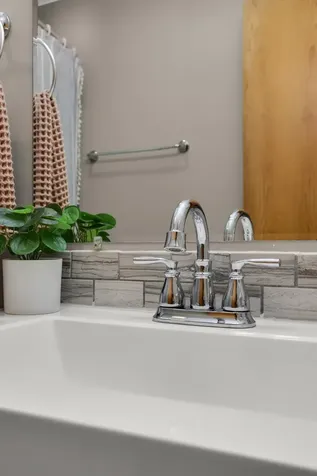 936 Monterey Court S Shoreview MN 55126