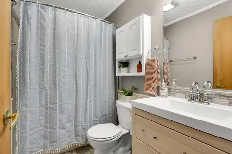 936 Monterey Court S Shoreview MN 55126