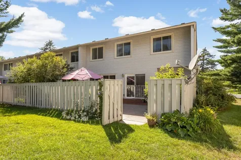 936 Monterey Court S Shoreview MN 55126