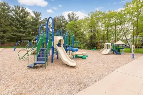 936 Monterey Court S Shoreview MN 55126