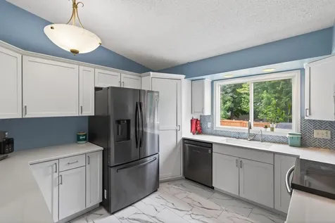 8522 Darnel Road Eden Prairie MN 55347