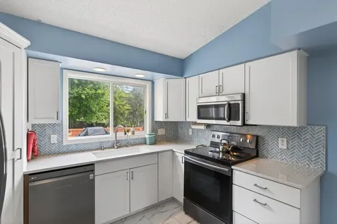 8522 Darnel Road Eden Prairie MN 55347