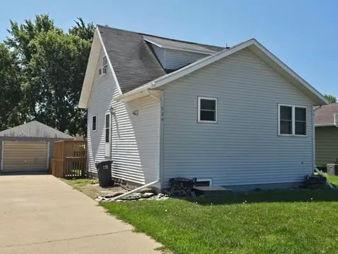 729 4th Avenue Brewster MN 56119