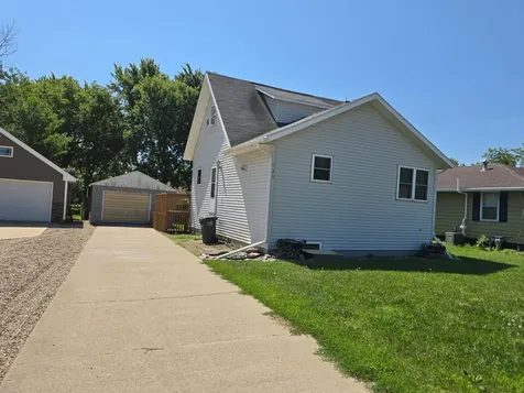 729 4th Avenue Brewster MN 56119