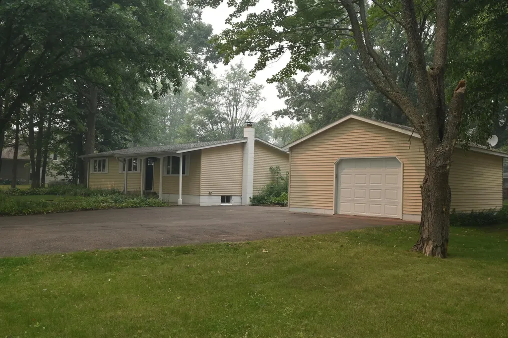 103 Carriage Hill Drive Hinckley MN 55037