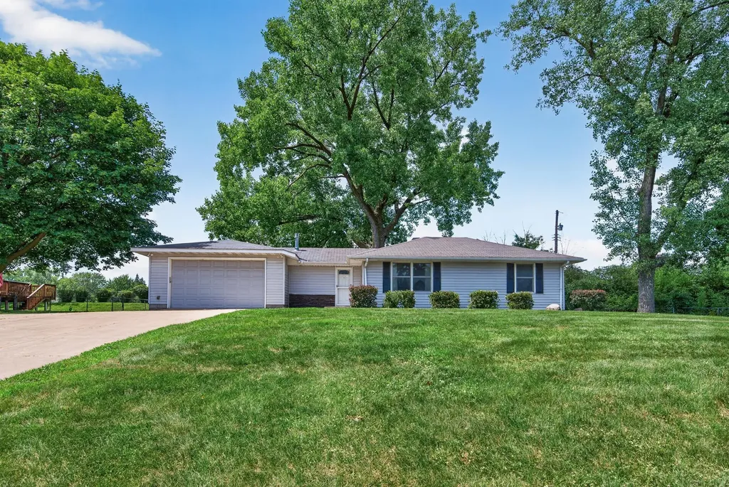 922 23rd Avenue NW New Brighton MN 55112