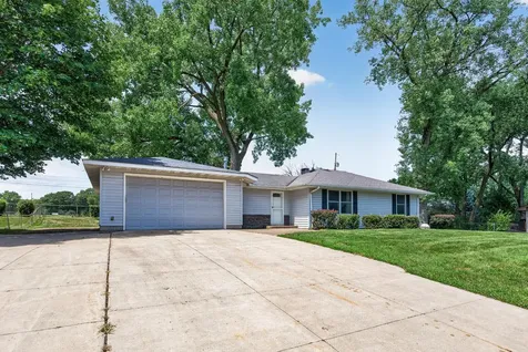 922 23rd Avenue NW New Brighton MN 55112