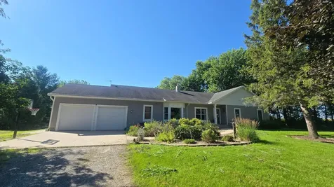 26722 825th Avenue Hollandale MN 56045