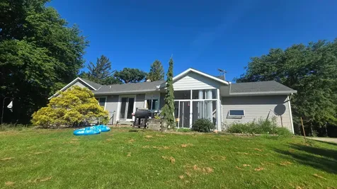 26722 825th Avenue Hollandale MN 56045