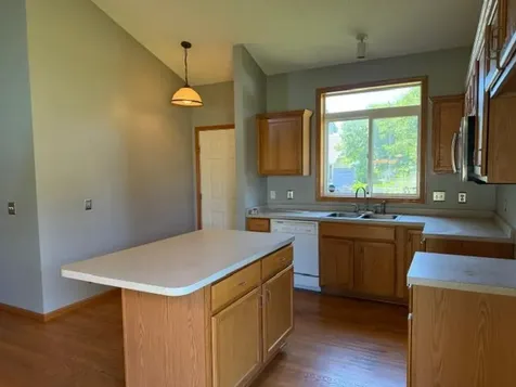 1516 Dublin Court Shakopee MN 55379