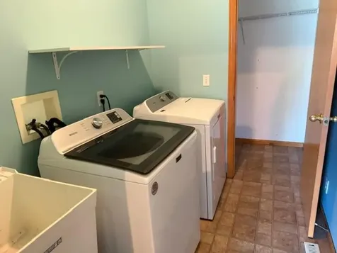 1516 Dublin Court Shakopee MN 55379