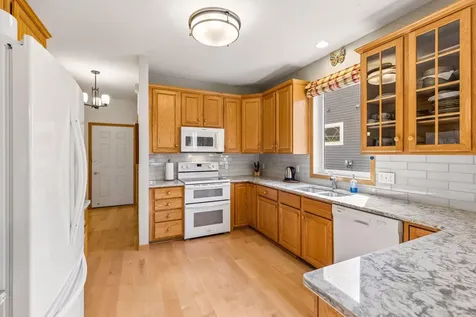 810 Monet Court Mendota Heights MN 55120