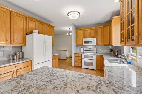 810 Monet Court Mendota Heights MN 55120