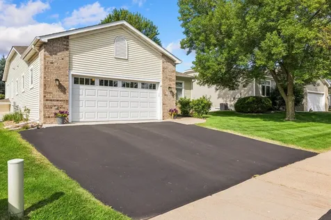 810 Monet Court Mendota Heights MN 55120