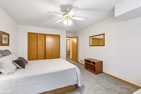 810 Monet Court Mendota Heights MN 55120