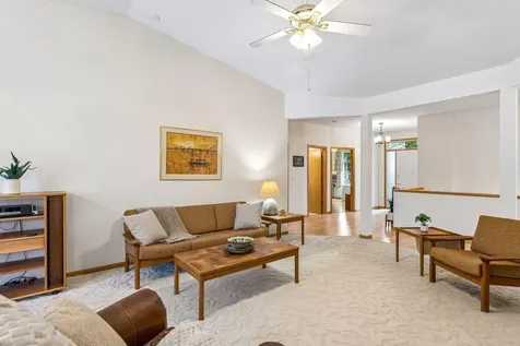 810 Monet Court Mendota Heights MN 55120