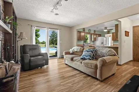 124 Prairiewood Drive S Fargo ND 58103