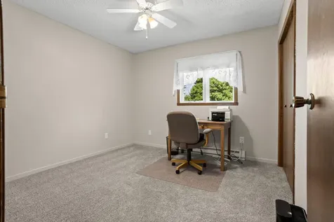 124 Prairiewood Drive S Fargo ND 58103