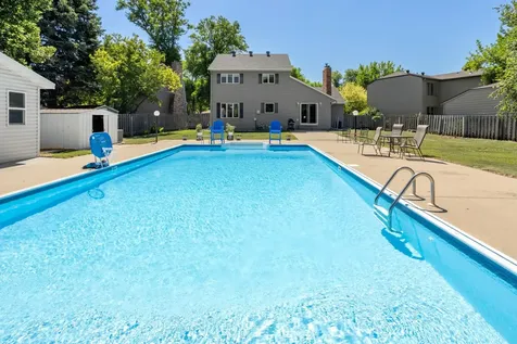 124 Prairiewood Drive S Fargo ND 58103