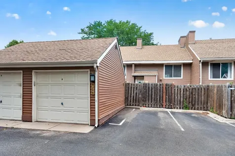 834 Seal Street Saint Paul MN 55114