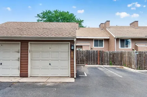 834 Seal Street Saint Paul MN 55114