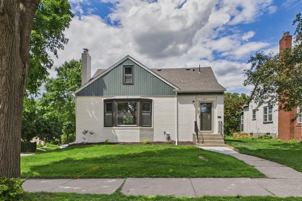 1599 Highland Parkway Saint Paul MN 55116